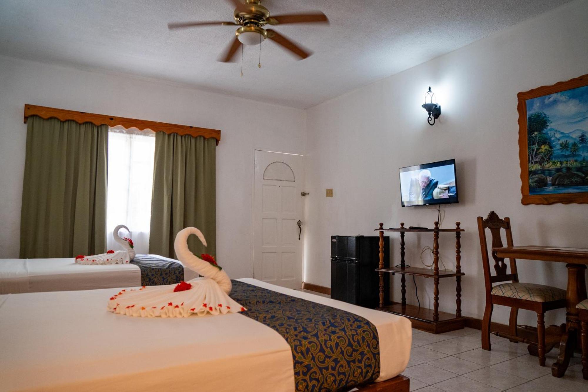 Merrils Beach Resort II Negril Exterior foto